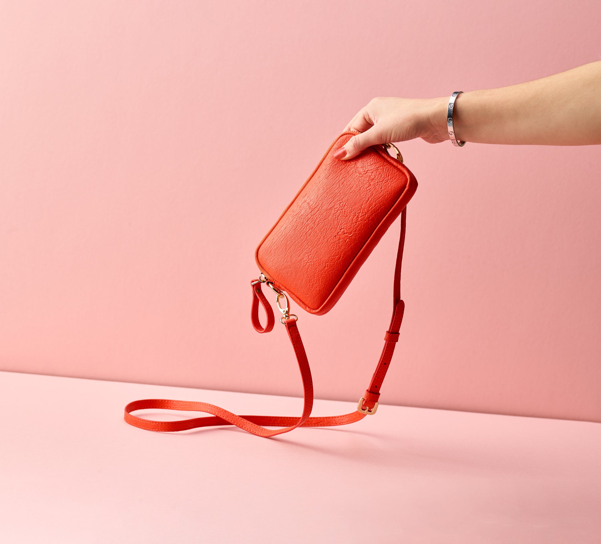 1 zip Flossy cross body bag